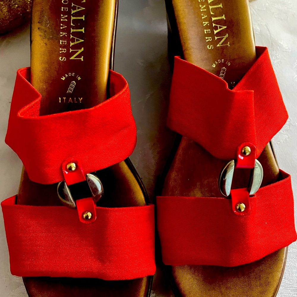 Italian handmade, in Tuscany, sandals. Beautifully crafted!